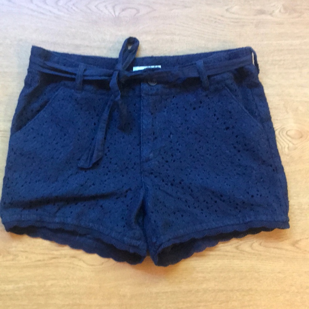 (4/$10) cherokee navy lace shorts
